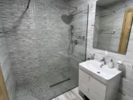 Izdavanje, jednosoban stan, 52m², Momišići, Podgorica - image 8