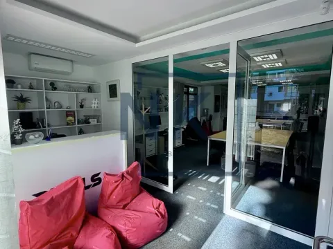 Rent, office space, 129m², Preko Morače, Podgorica - image 3