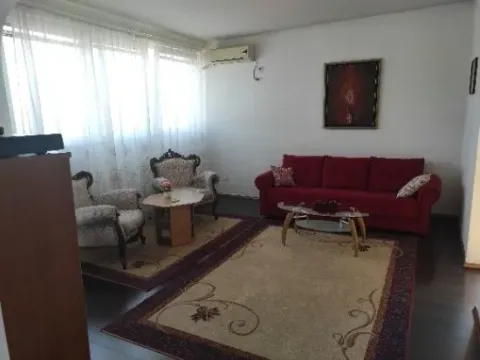 Izdavanje, jednosoban stan, 58m², Centar, Podgorica - image 4