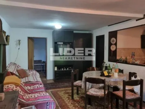Sale, house, 260m², Srebrno jezero, Veliko Gradište