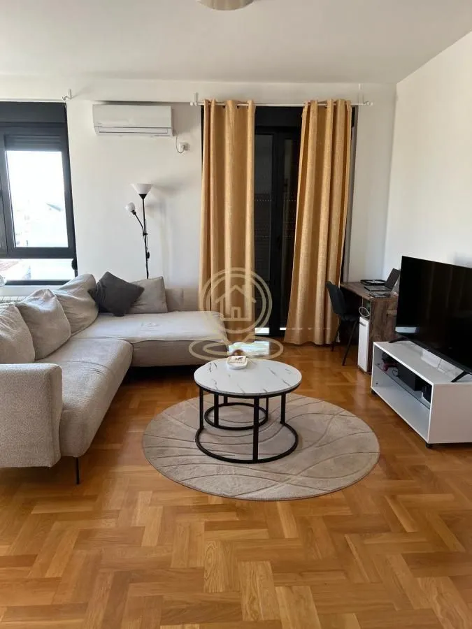 Rent, two bedroom apartment, 52m², Stari Grad, Beograd