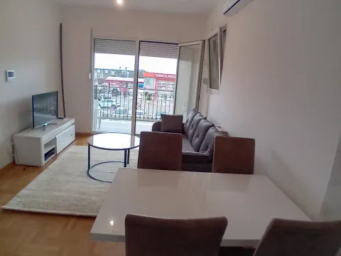Rent, one bedroom apartment, 49m², Radanovići, Kotor - image 2