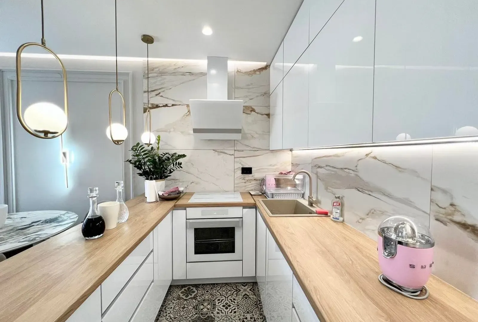 Izdavanje, dvosoban stan, 70m², Ljubović, Podgorica