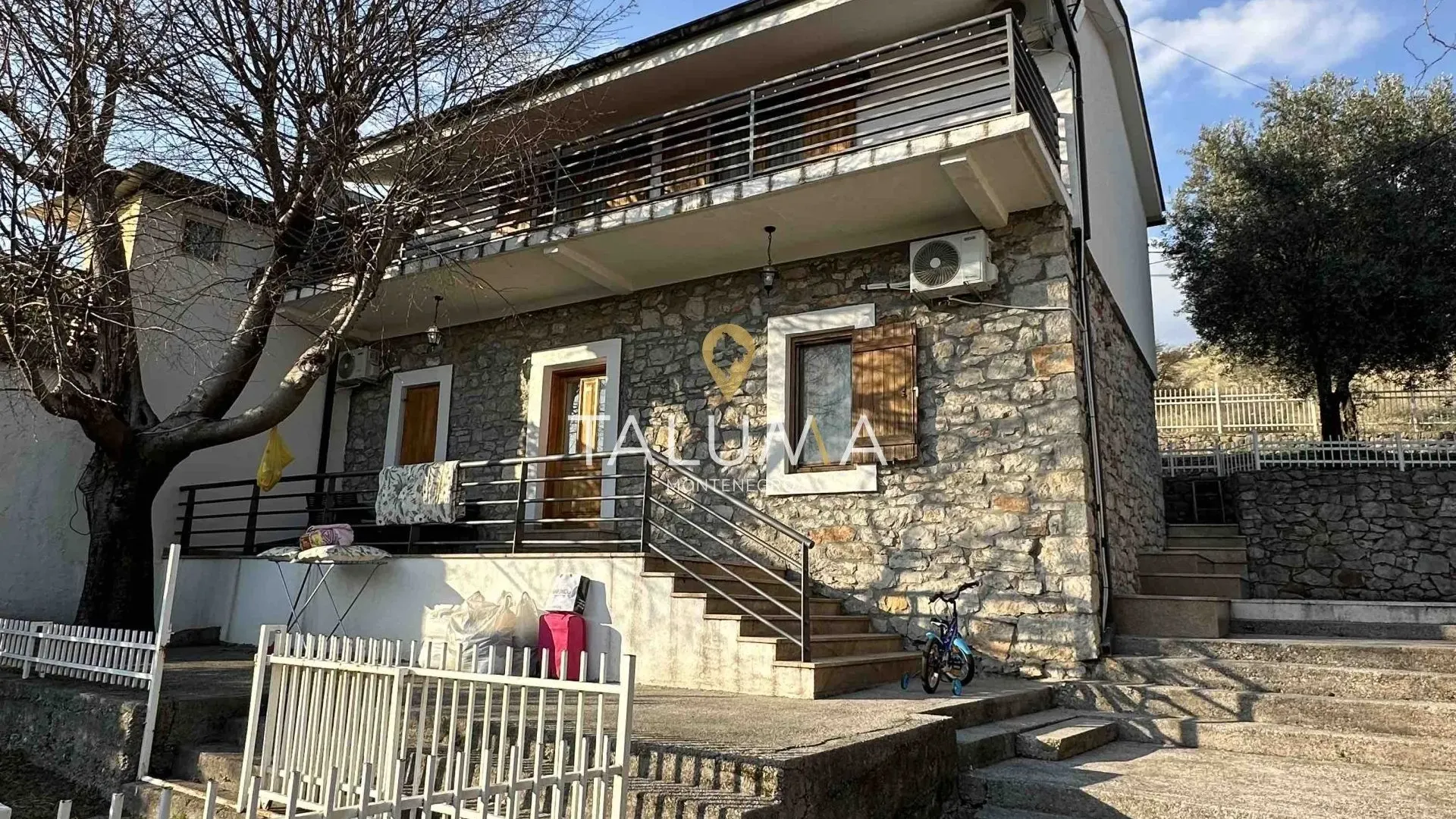 Rent, house, 130m², Zelenika, Podgorica