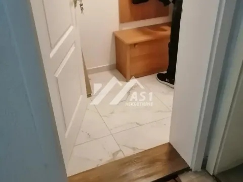 Izdavanje, trosoban stan, 50m², Centar, Novi Sad - image 7