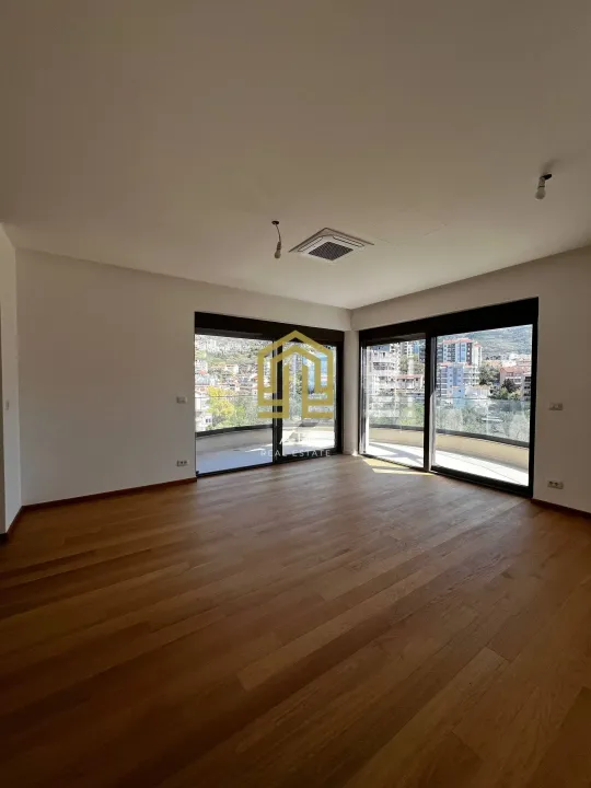 Sale, two bedroom apartment, 85m², Bečići, Budva