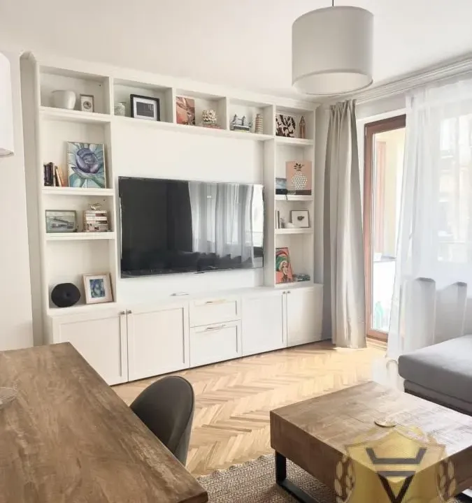Izdavanje, trosoban stan, 77m², Stari Grad, Beograd