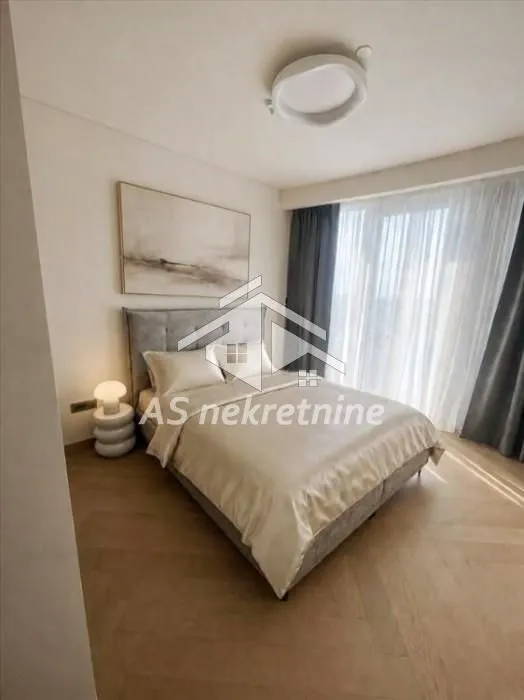 Rent, four bedroom apartment, 144m², Savski Venac, Beograd