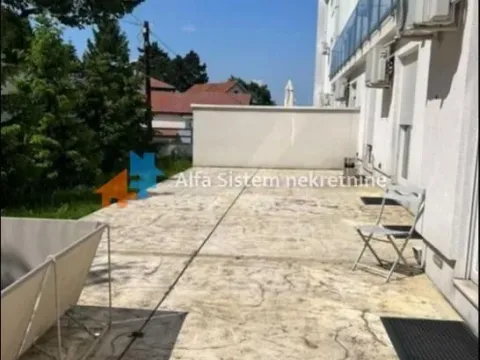 Rent, four bedroom apartment, 130m², Savski Venac, Beograd - image 19