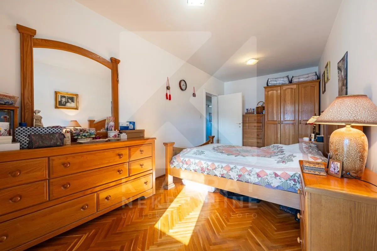 Prodaja, trosoban stan, 101m², Centar, Podgorica