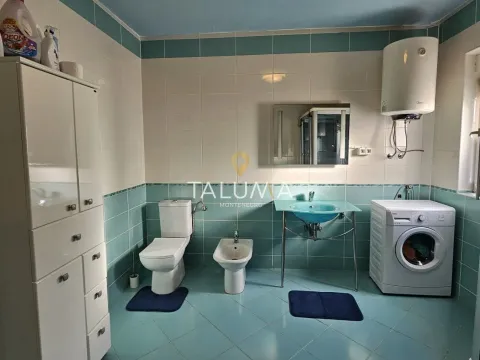 Rent, three bedroom apartment, 130m², Gornja Gorica, Podgorica - image 11