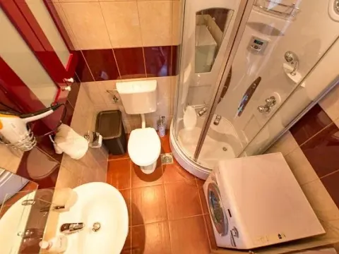 Sale, three bedroom apartment, 90m², Petrovac, Budva - image 10