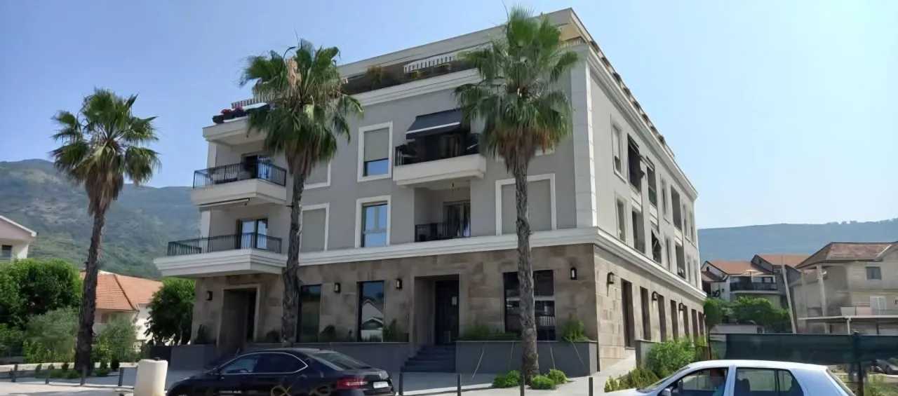 Rent, two bedroom apartment, 70m², Centar, Tivat