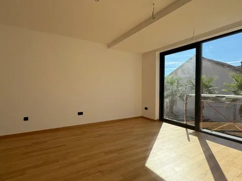Prodaja, stan, 4147m², Tivat, Crna Gora - image 3