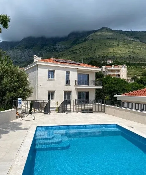 Sale, house, 250m², Blizikuće, Budva