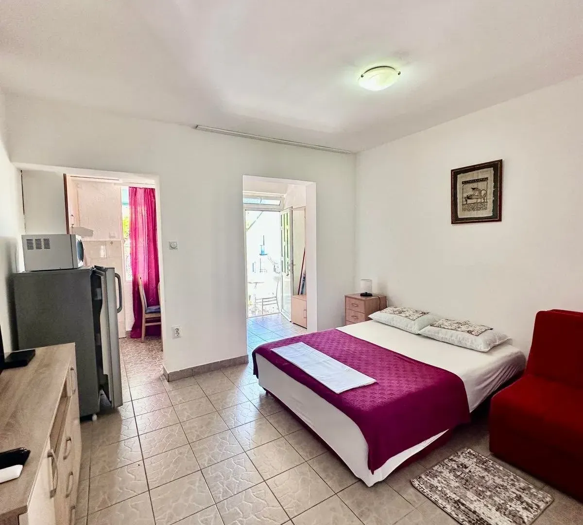 Sale, one bedroom apartment, 75m², Sveti Stefan, Budva