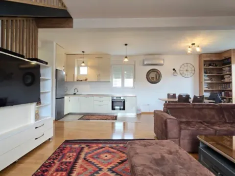 Prodaja, trosoban stan, 111m², Blok 9, Podgorica - image 7