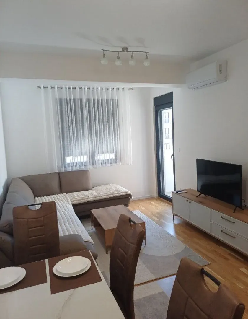 Rent, one bedroom apartment, 44m², Stari Aerodrom, Podgorica