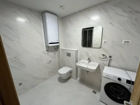 Izdavanje, dvosoban stan, 75m², City Kvart, Podgorica - image 2