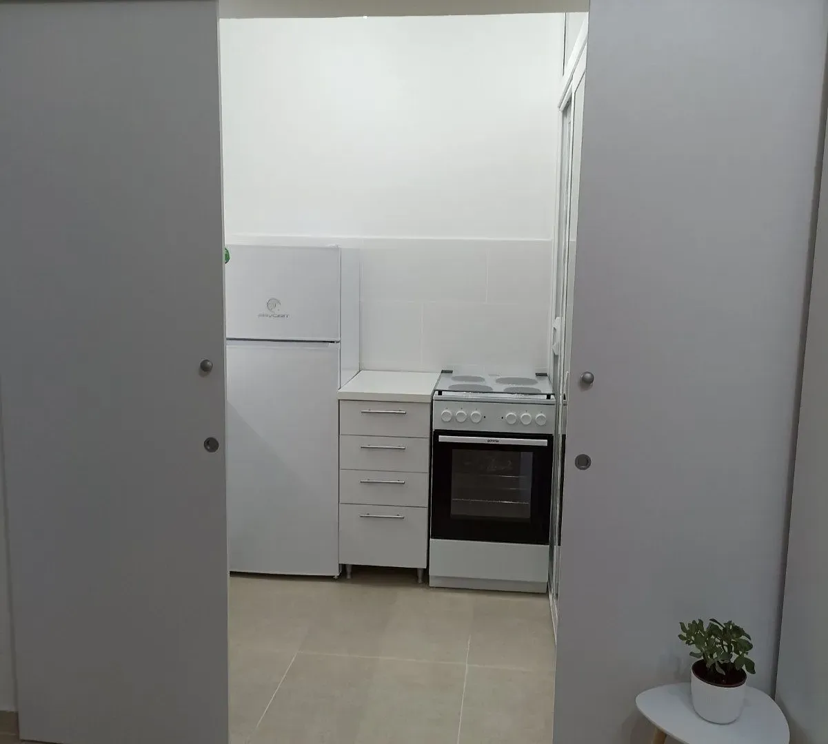 Prodaja, garsonjera, 24m², Gintaš, Podgorica