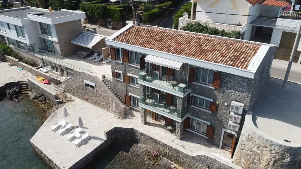 Prodaja, kuća, 314m², Tivat, Crna Gora