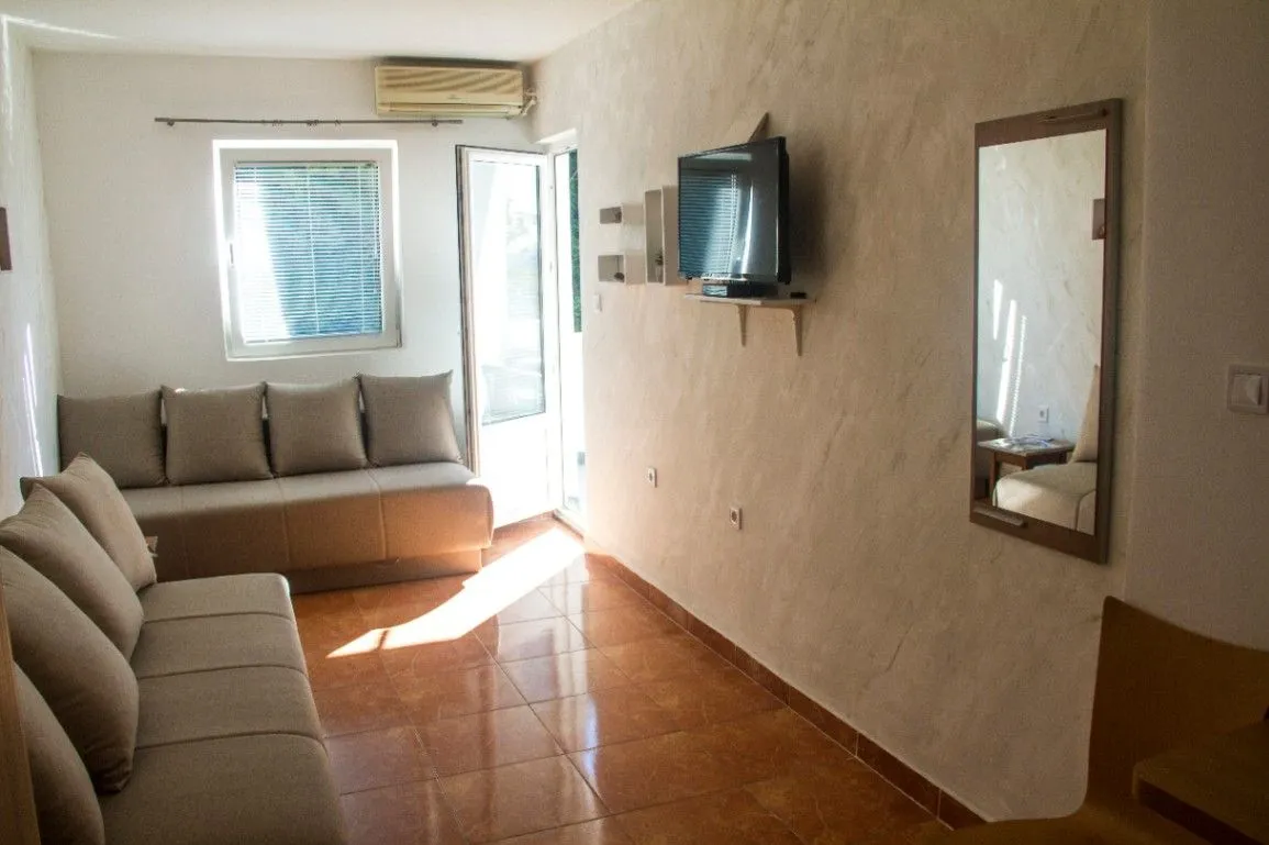 Sale, studio apartment, 26m², Sveti Stefan, Budva