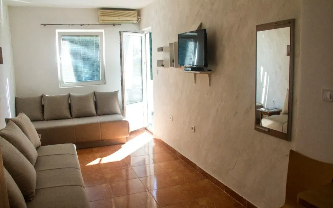 Sale, studio apartment, 26m², Sveti Stefan, Budva