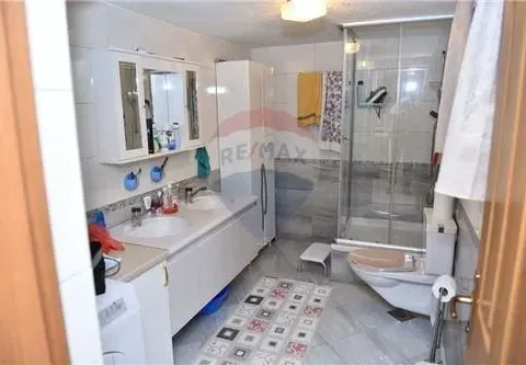 Prodaja, kuća, 696m², Zlatica, Podgorica - image 21