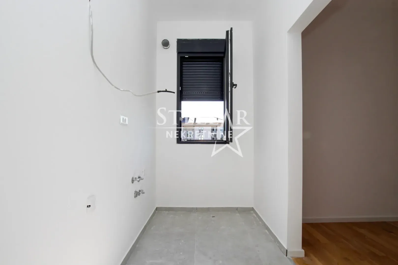 Prodaja, dvosoban stan, 64m², Tološi, Podgorica