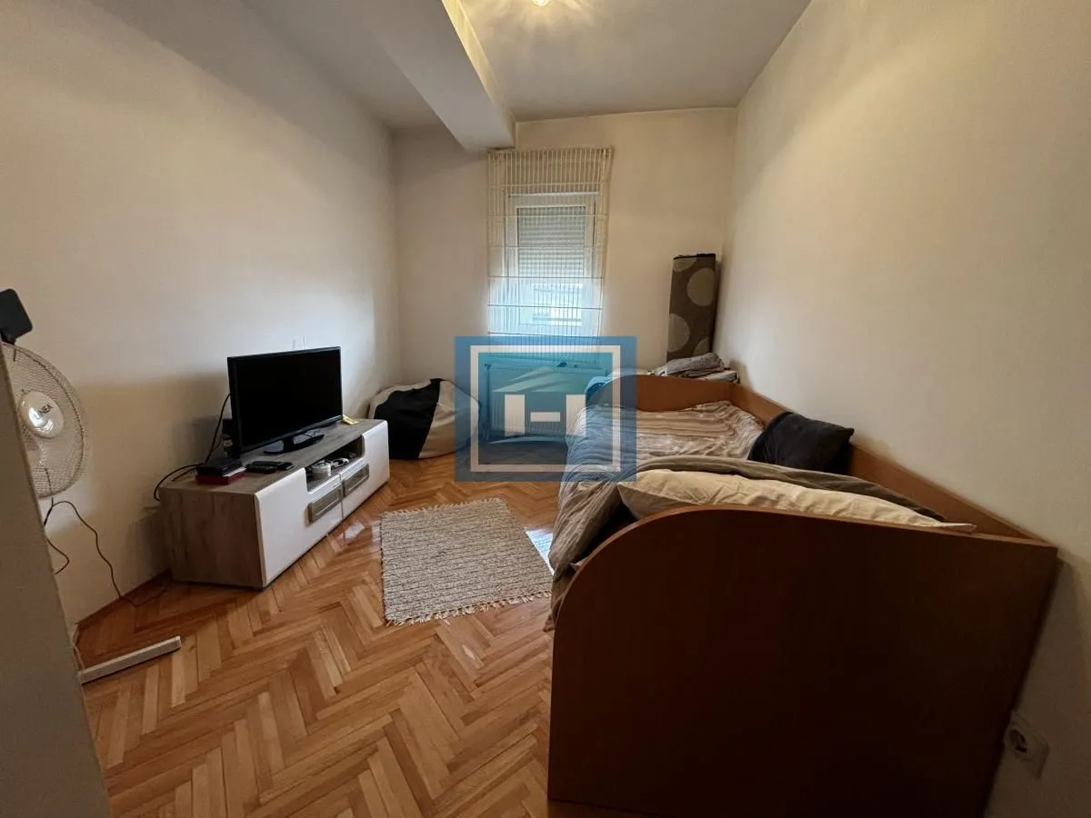 Prodaja, trosoban stan, 85m², Centar, Jagodina