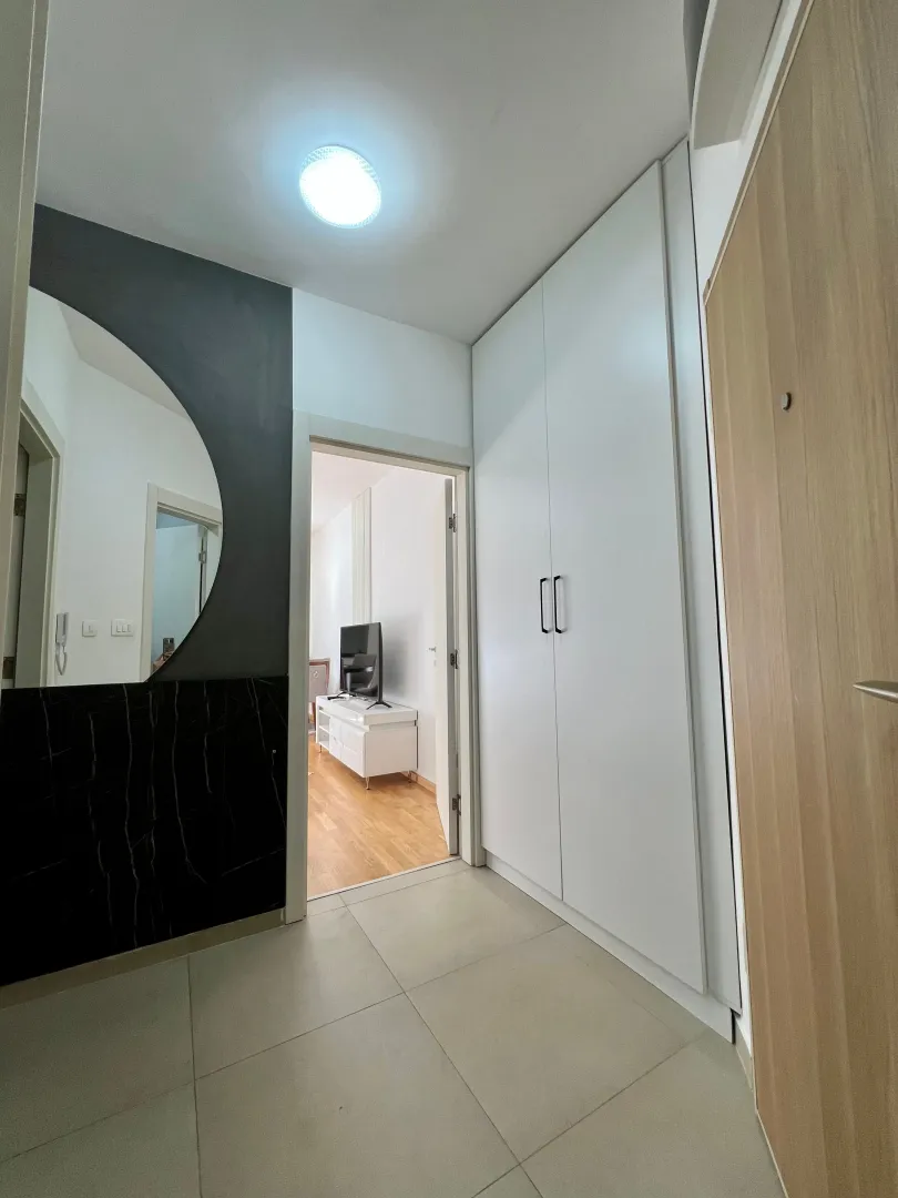 Izdavanje, dvosoban stan, 56m², Stara Varoš, Podgorica