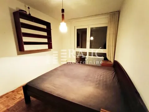 Bedroom with a double bed and a window. - image 12