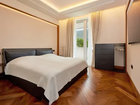 Prodaja, dvosoban stan, 152m², Porto Montenegro, Tivat - image 10