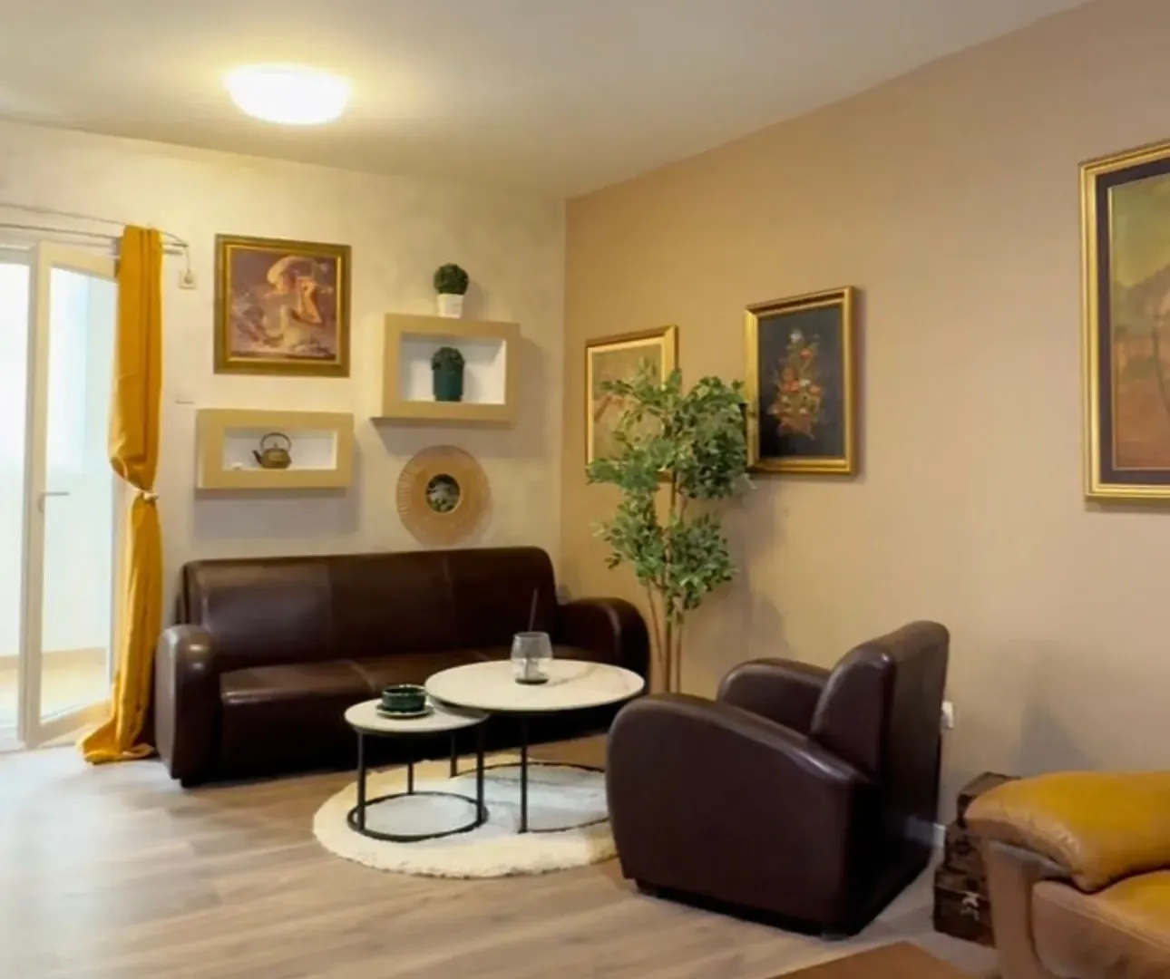 Izdavanje, trosoban stan, 106m², Preko Morače, Podgorica