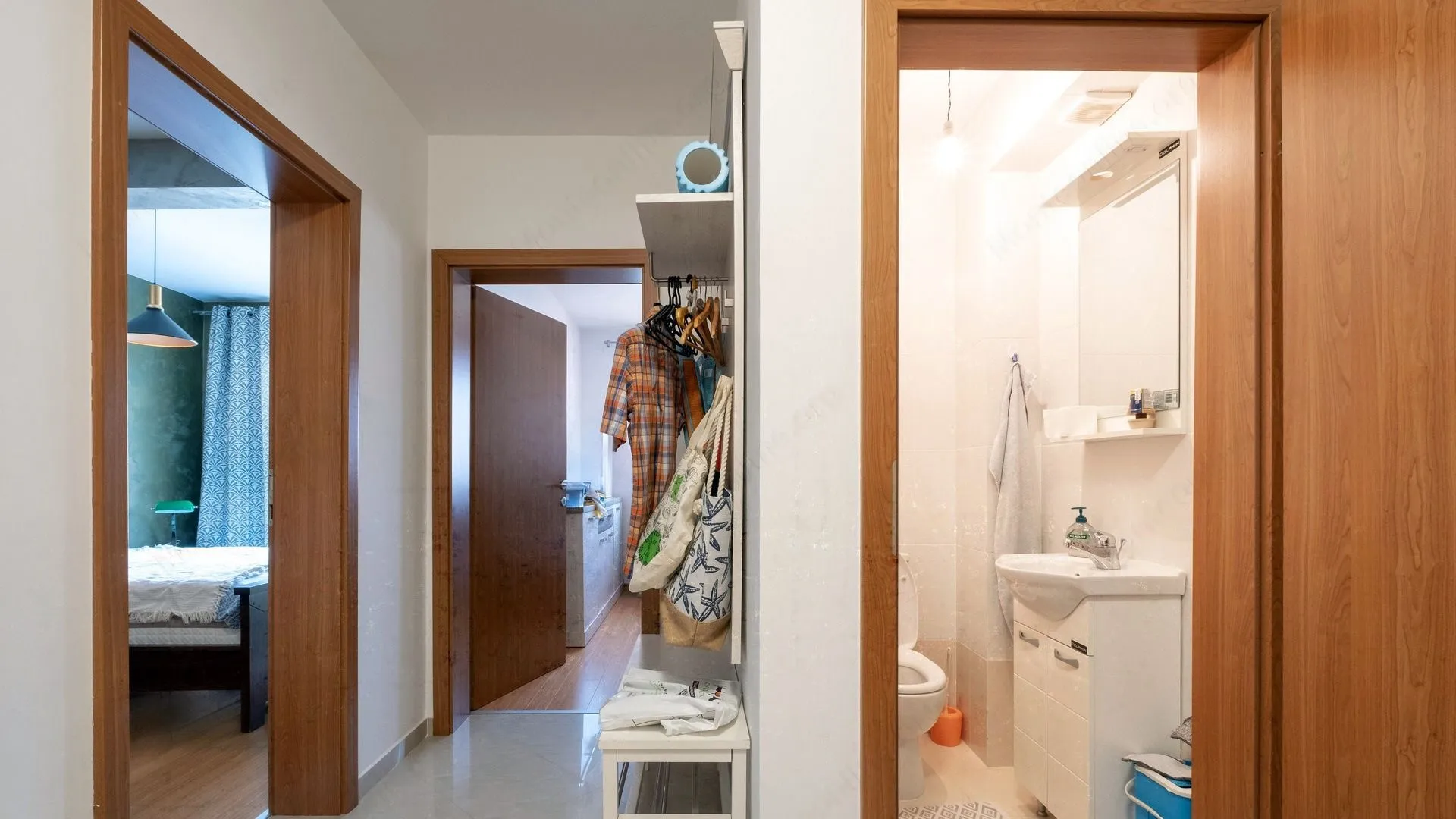 Prodaja, dvosoban stan, 76m², Lazi, Budva