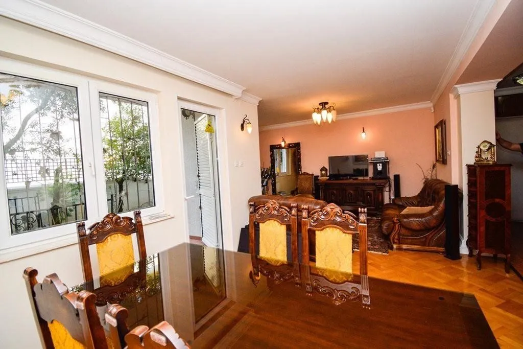 Rent, two bedroom apartment, 100m², Gorica C, Podgorica