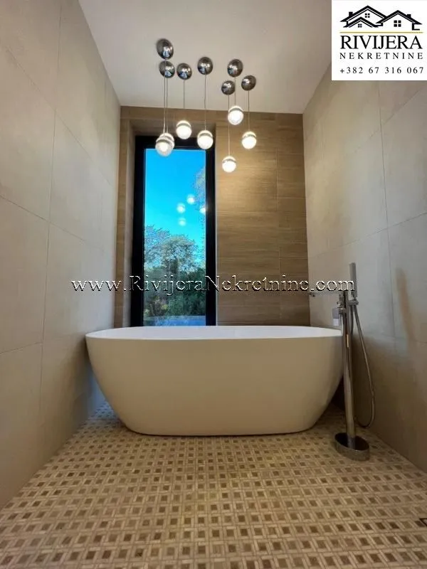 Sale, house, 317m², Kavač, Kotor
