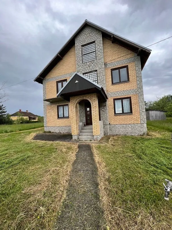 Prodaja, kuća, 236m², Lazarevac, Beograd
