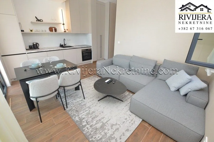 Prodaja, dvosoban stan, 61m², Njivice, Herceg Novi