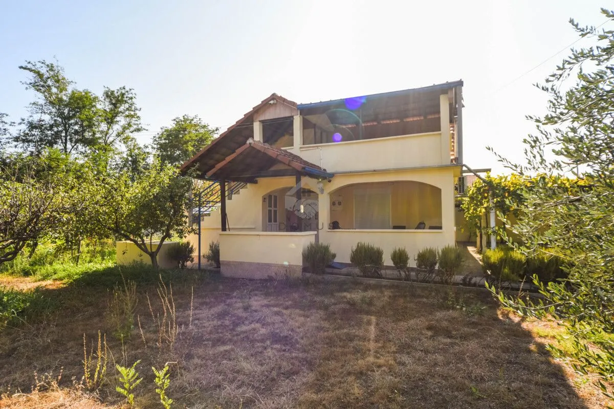 Rent, house, 102m², Podgorica, Crna Gora