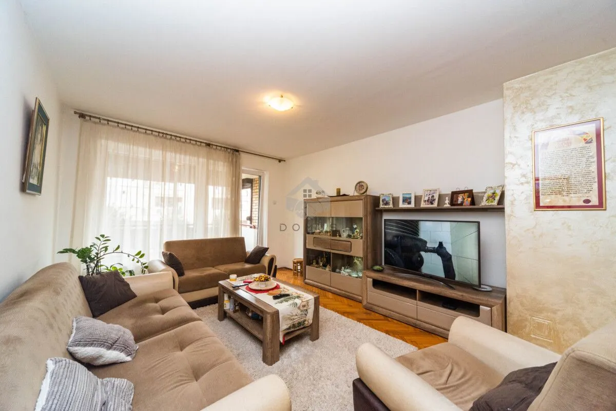 Prodaja, trosoban stan, 120m², Centar, Podgorica