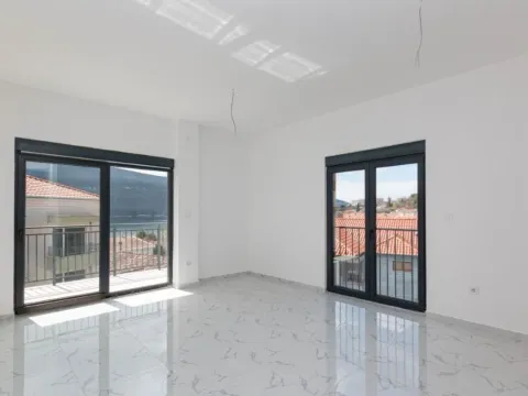 Prodaja, jednosoban stan, 43m², Đenovići, Herceg Novi