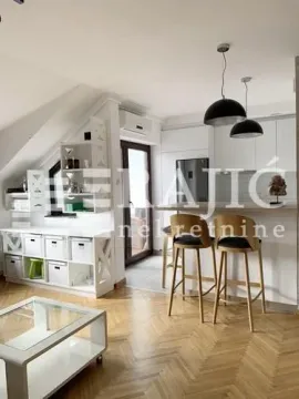 Living room with dining area and kitchen. - image 3