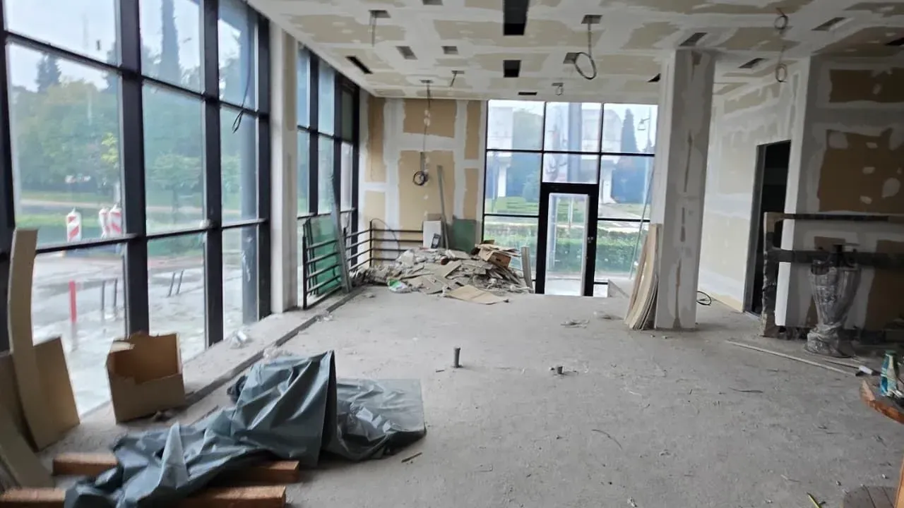 Izdavanje, poslovni prostor, 125m², Centar, Podgorica