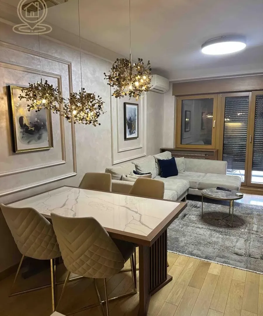 Izdavanje, trosoban stan, 60m², Južni Bulevar, Vračar Sve Podlokacije