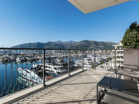 Prodaja, trosoban stan, 253m², Porto Montenegro, Tivat - image 16