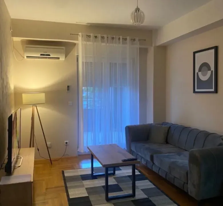 Izdavanje, jednosoban stan, 54m², City Kvart, Podgorica