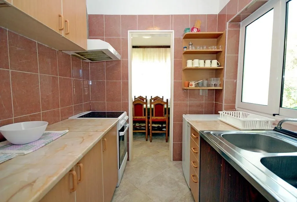 Rent, house, 170m², Reževići, Budva
