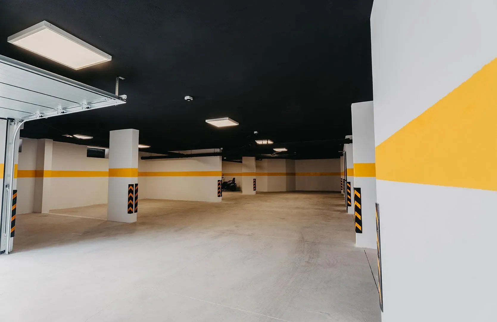 Izdavanje, ugostiteljski objekat, 1600m², Budva, Crna Gora