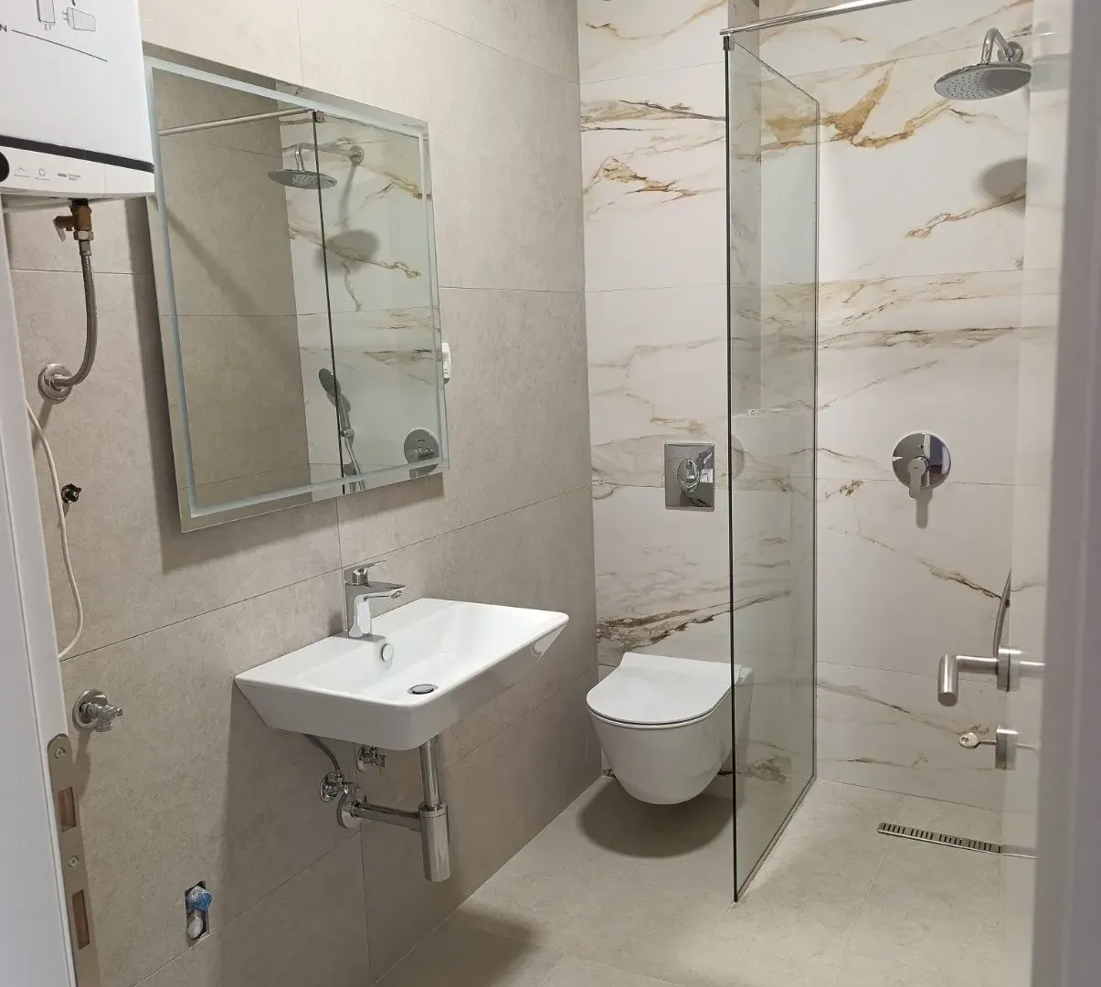 Prodaja, dvosoban stan, 65m², Centar, Budva